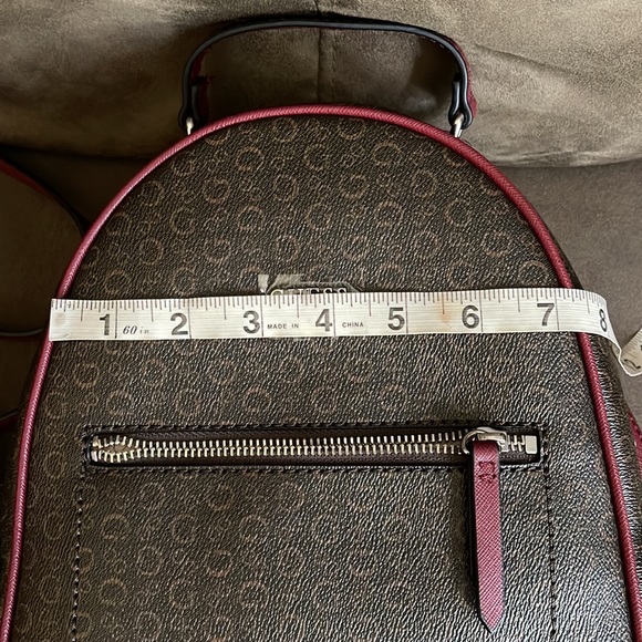 GUESS handbag/backpack/shoulder bag - Picture 10 of 14